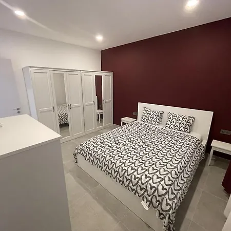 Bodrum - 5 Bedrooms “sunset Villa”, With Infinity Heated Swimming Pool * Тургутрейс