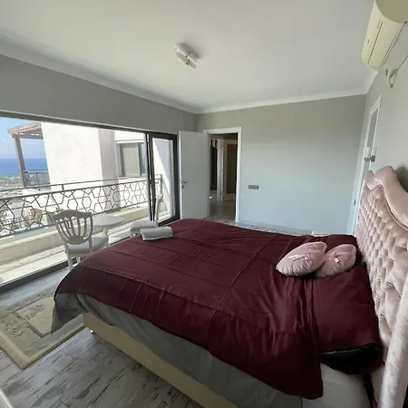 Bodrum - 5 Bedrooms “sunset Villa”, With Infinity Heated Swimming Pool Тургутрейс