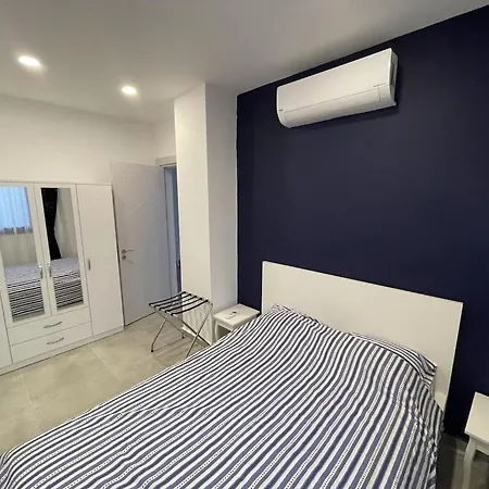 Bodrum - 5 Bedrooms “sunset Villa”, With Infinity Heated Swimming Pool * Тургутрейс