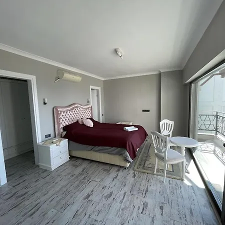 Bodrum - 5 Bedrooms “sunset Villa”, With Infinity Heated Swimming Pool Тургутрейс